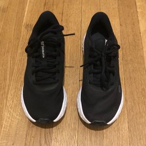 Nike Revolution running shoes women’s size 8.5